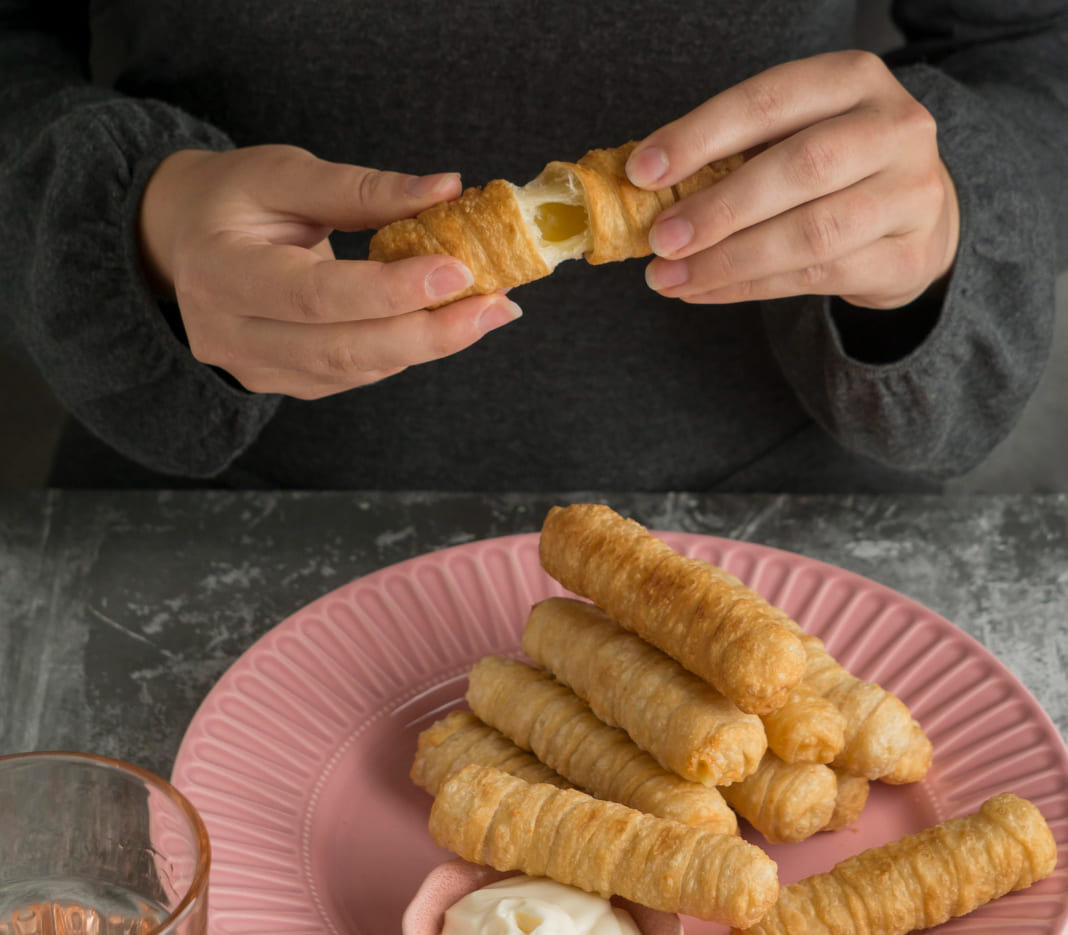 can-you-eat-egg-rolls-while-pregnant-myhealthcrest